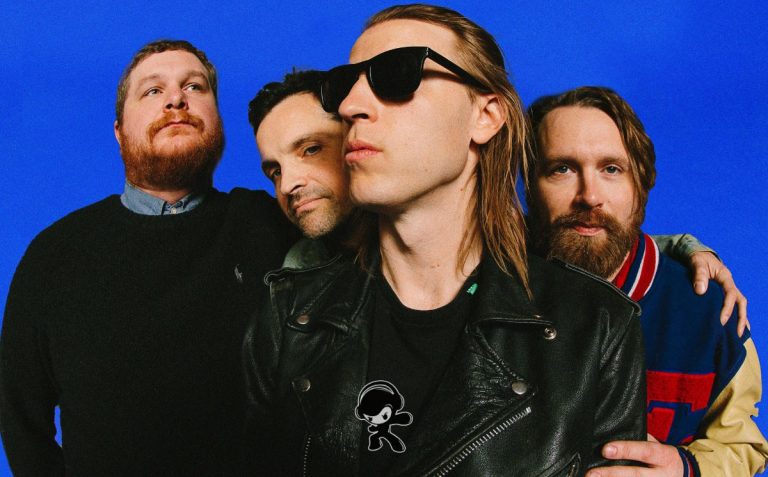 Charm School - Je t'aime (A Quoi Bon) (Alternative Rock)