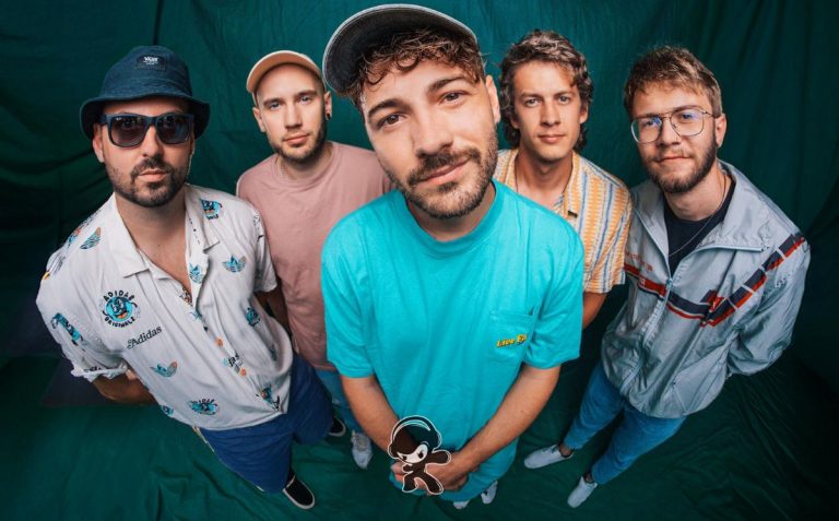 Waiting For Summer - 'These Words (Pop Punk)