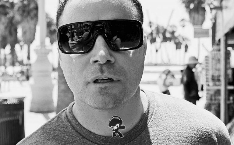 Bluu Lou - 'Addicted To Love (7" single)' (Alternative Rock)