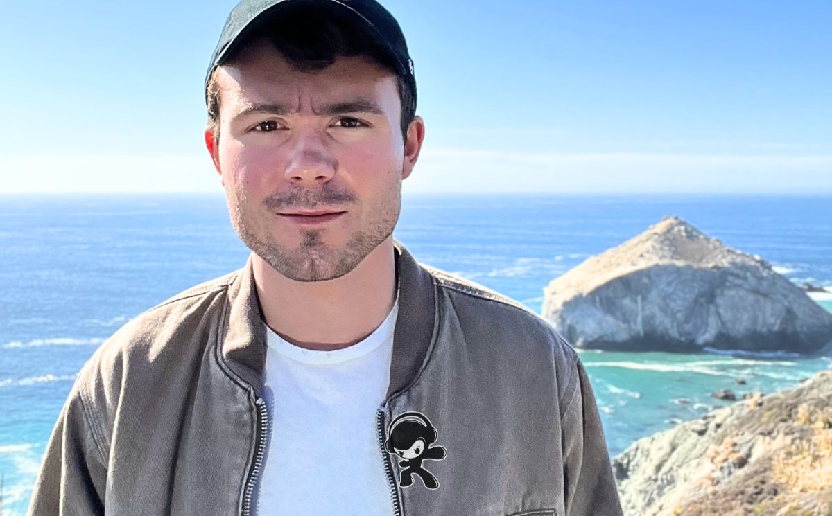 Crown Violet - 'Can't Complain!' (Pop Rock)