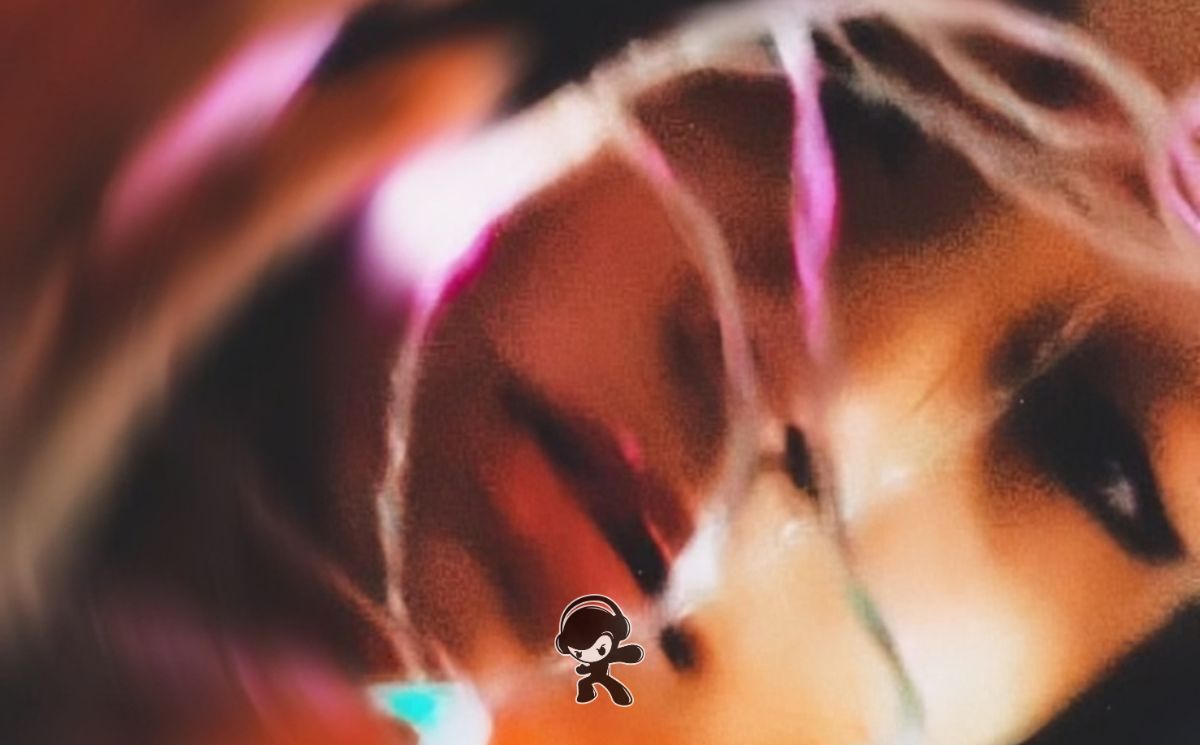 Dark Velvette - 'Why Won't You Leave' (Synthpop)