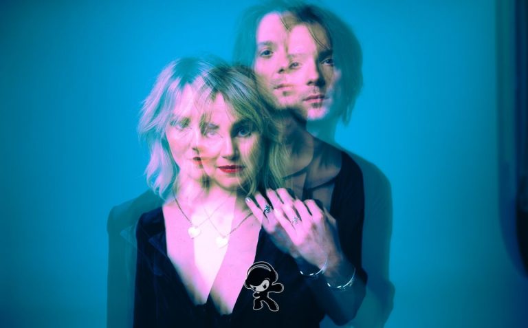 Silvertongues - 'Parallel Universe' (Alternative Rock)