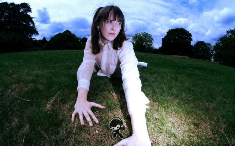 TUUDI - 'The Moment I Wake Up' (Synthpop)