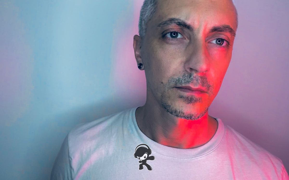 Victor Bomì - 'Almost Close' (Downtempo)