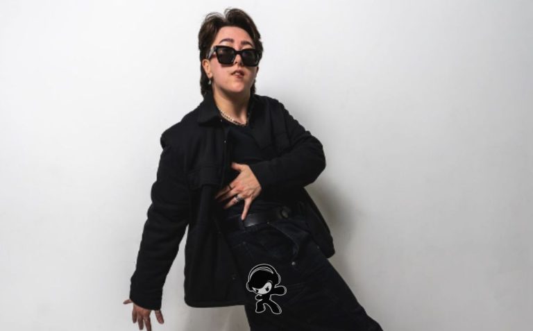 DADĒ - 'MOVING ON' (Electro Pop)