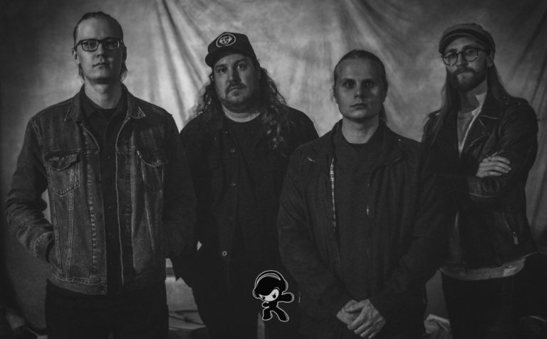 Grand Chief - 'Strangers in the Desert' (Stoner Rock)