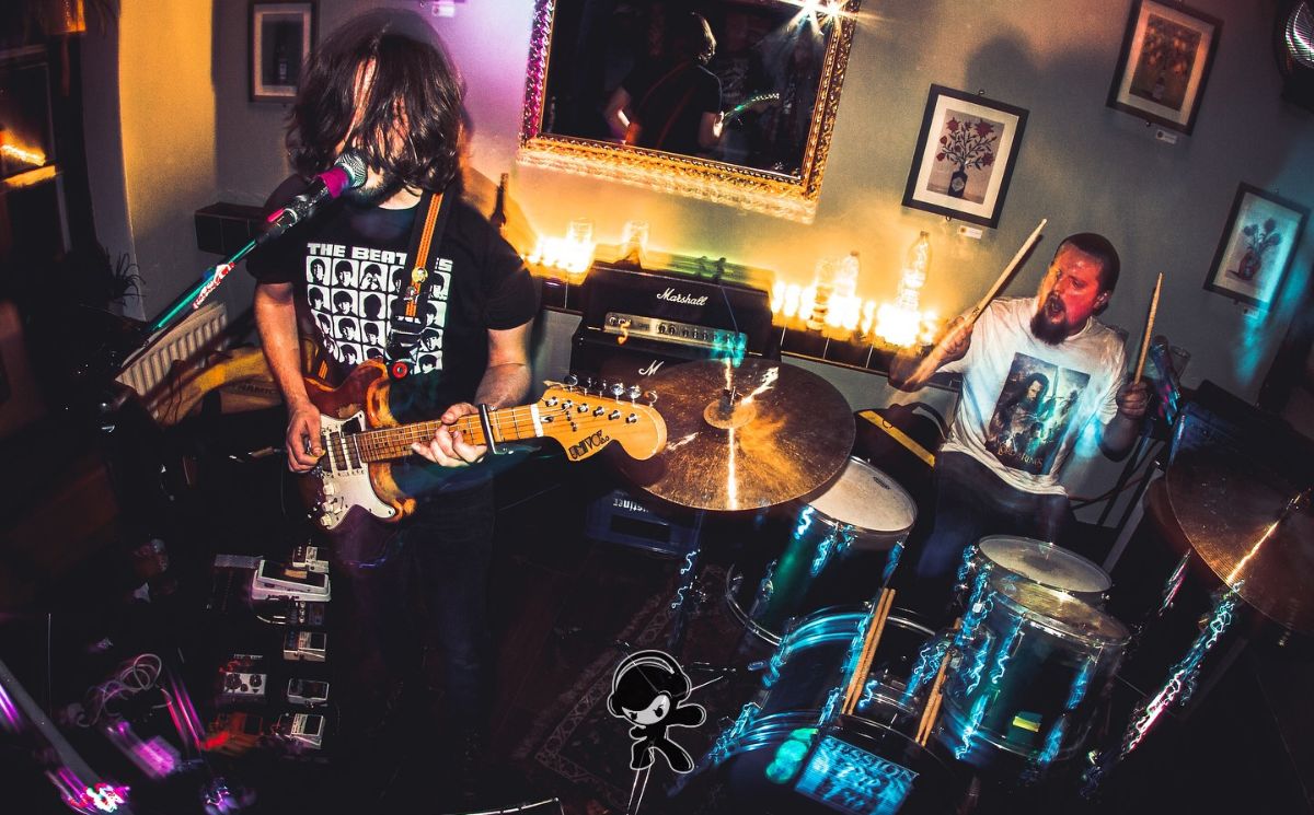 Hipflask Virgins – 'Ragnarock (famine)' (Stoner Rock)