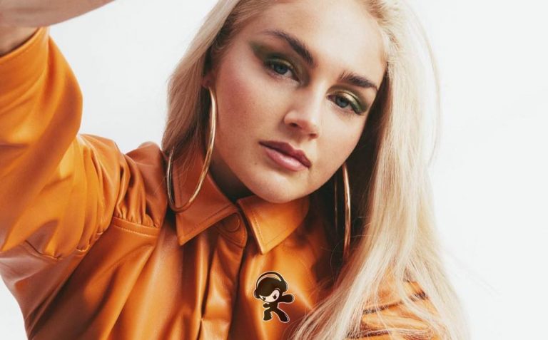 Kelsey Gill - 'Rob Me Blind' (Pop)