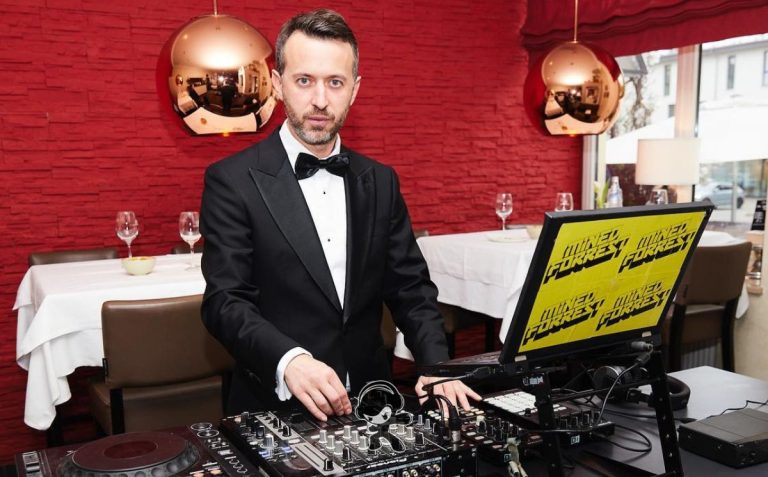 Mined Music – 'Night Gets Cold' (Trip-Hop)