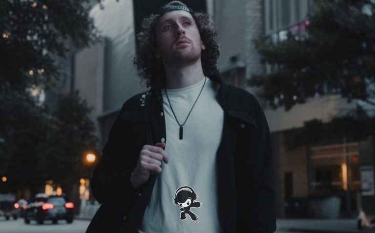 Savage Symphony - 'Turn Away' (Alternative Metal)