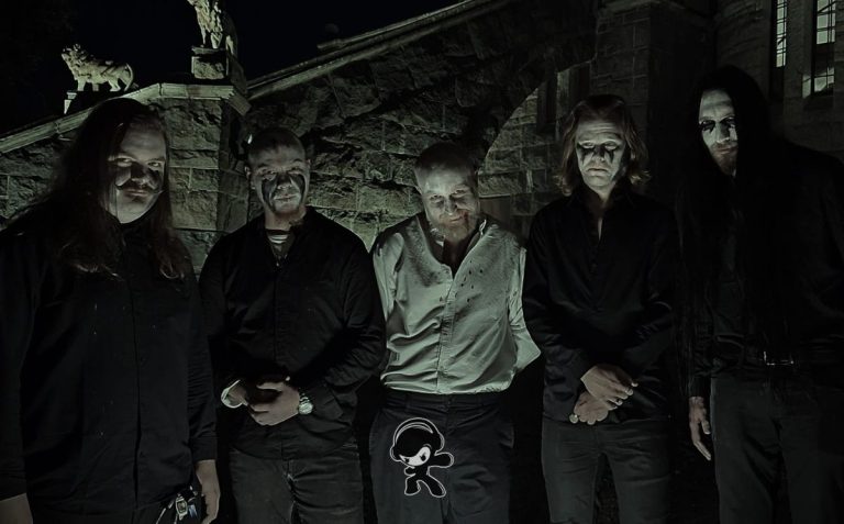 Vampÿr - 'Mausoleum' (Gothic Metal)