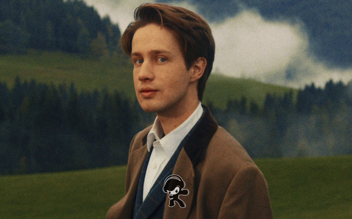 Jude York - Those Were The Days (Synthpop)