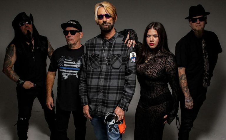 Kaos Bender and The Traveling Trailer Park - Red, White, And Blue (Hard Rock)