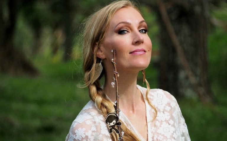 Parabola West – Tattoos (Synthpop)