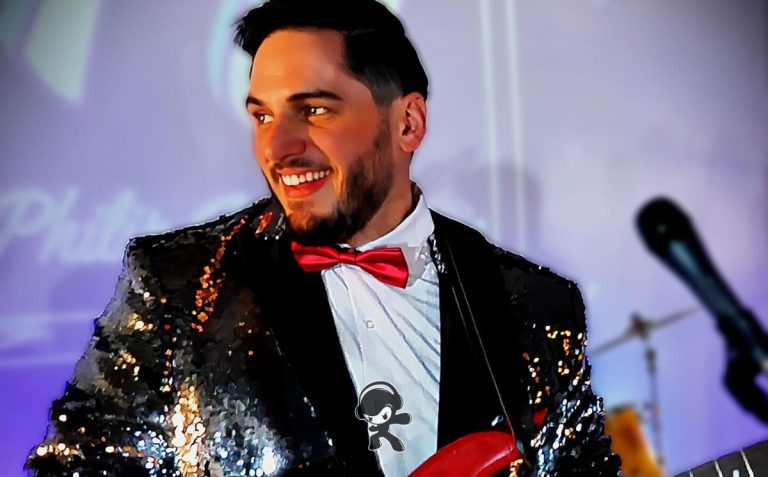 Philip James – Hot Blooded (Indie Rock)