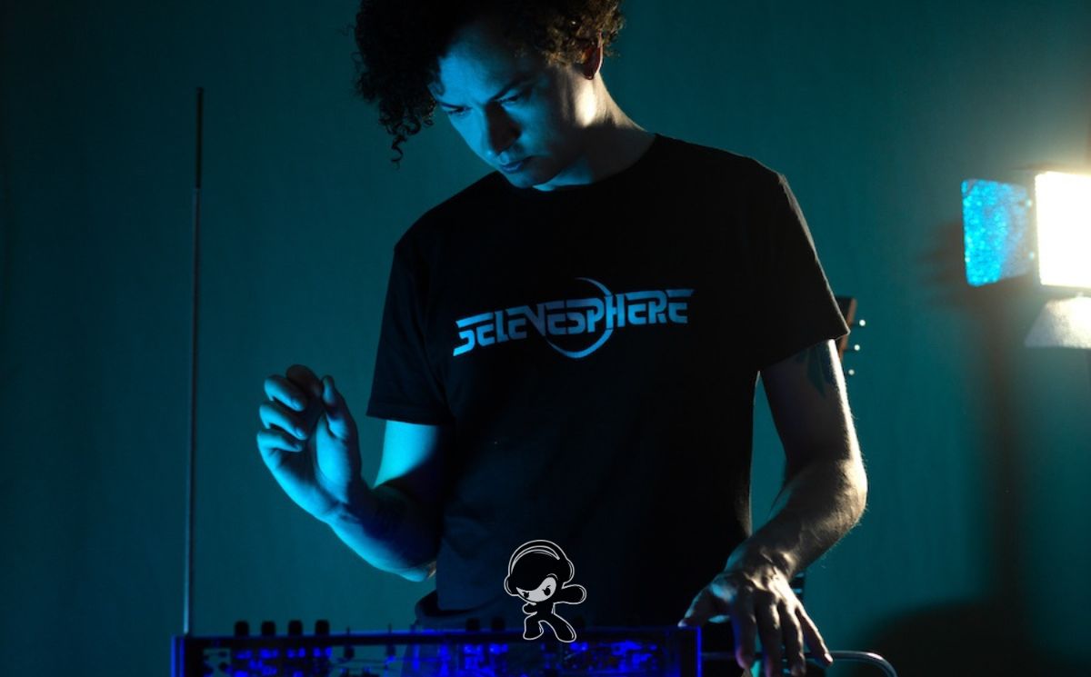 Selenesphere - 'Eclipse' y 'In Front Of Enemies' (Alternative Metal)