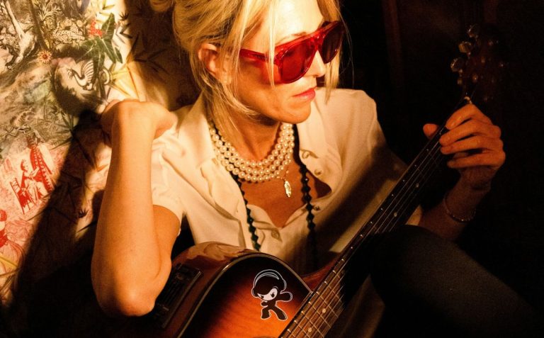 Bird - Falling Like Stars (Indie Pop)