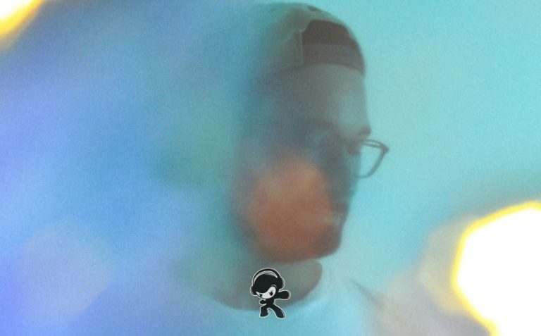 KARLK - Daydreamer (Remix) (Electro Pop)