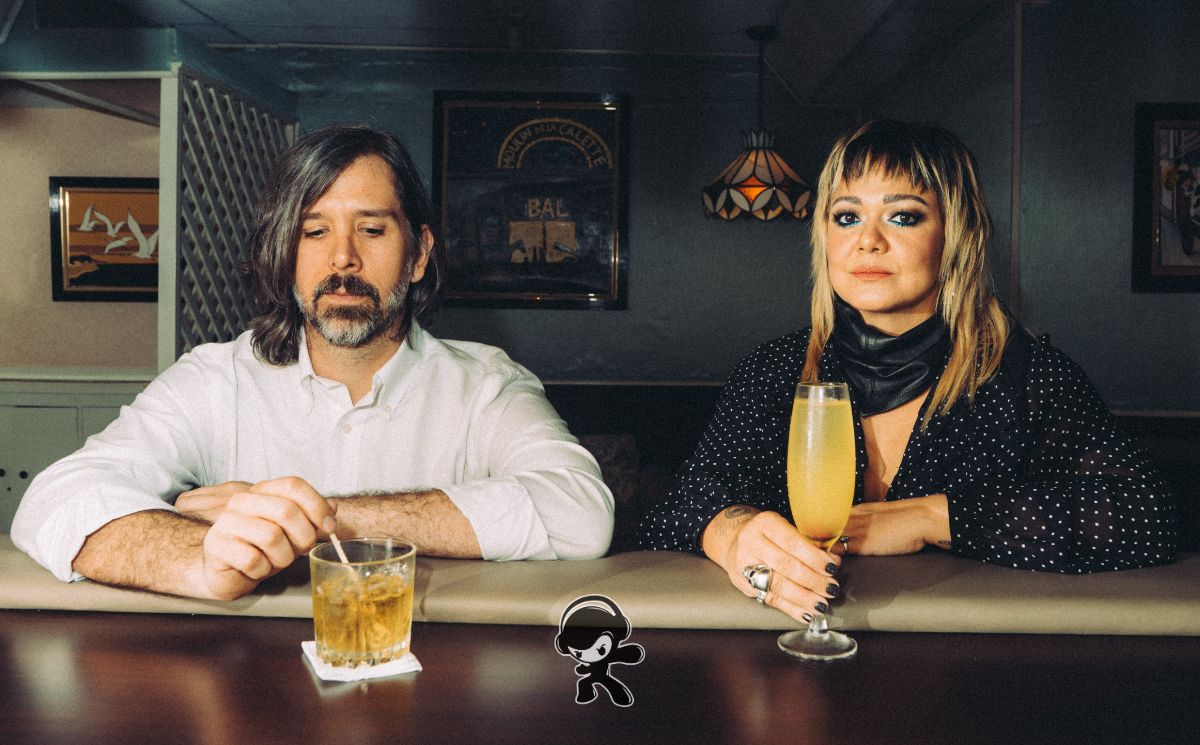 AlphaWhores - Over and Over (Stoner Rock)