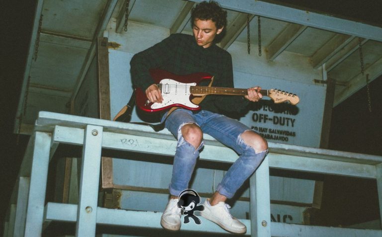 Luke Angelo - The Pool (Indie Rock)