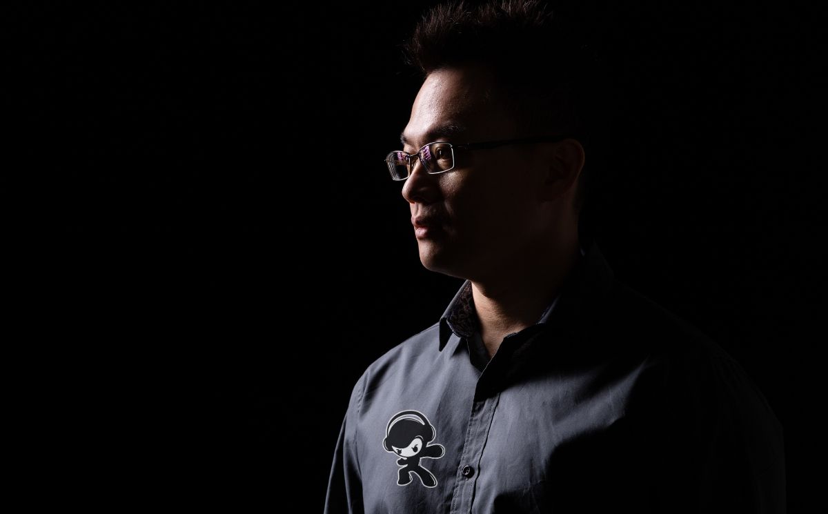 Shadowary - Hourglass (Alternative Metal)