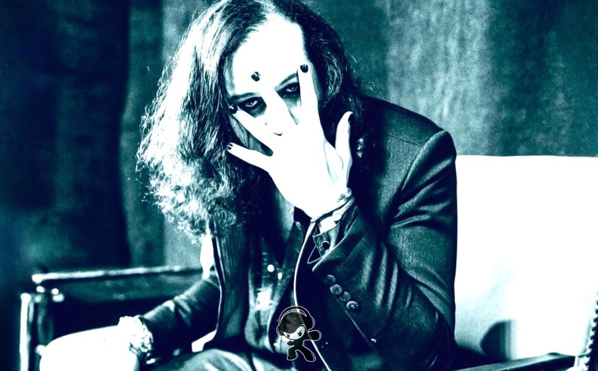 Show Whight - Wanted (Alternative Rock)