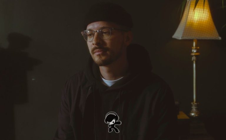 Tagavaka - FADE INTO YOU (Downtempo)