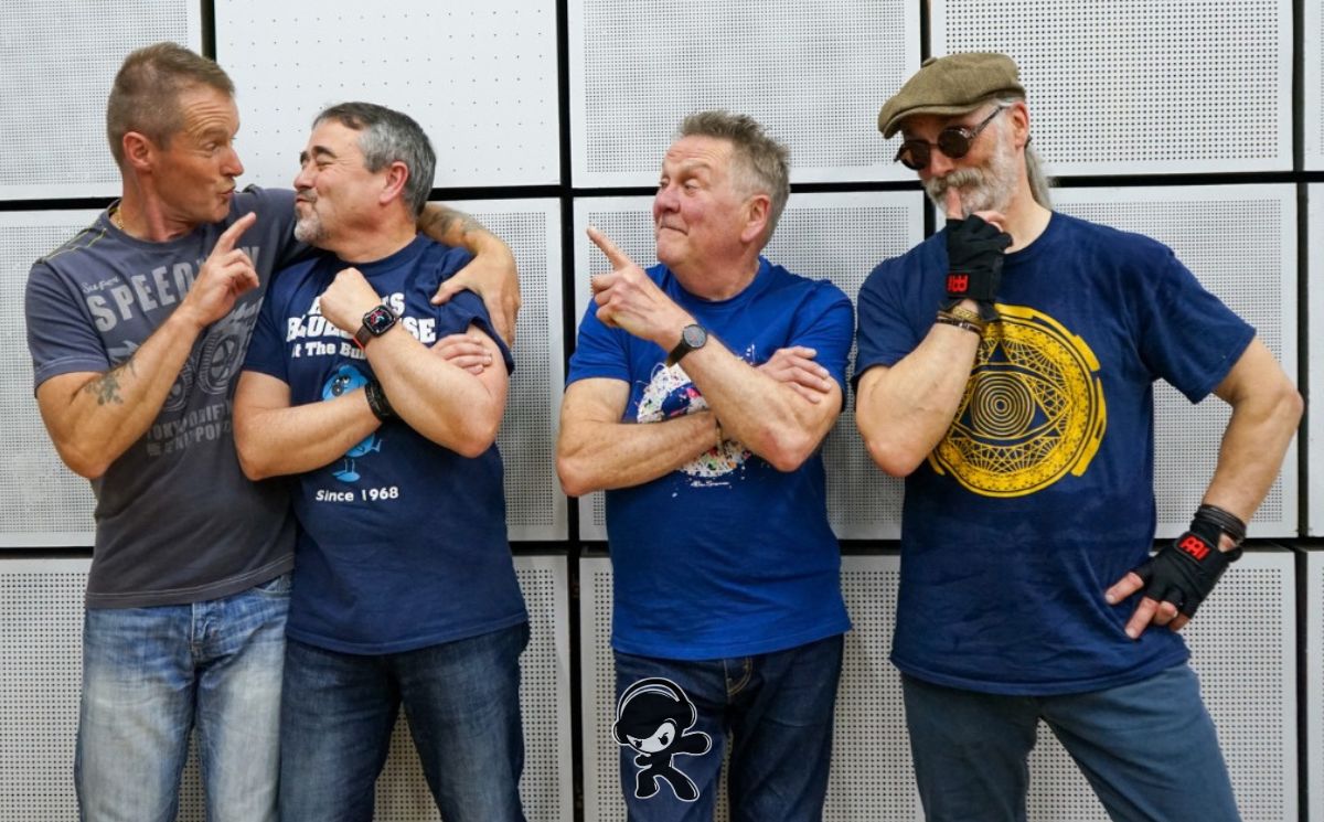 BiG CELL - World Fall Apart (Hard Rock)