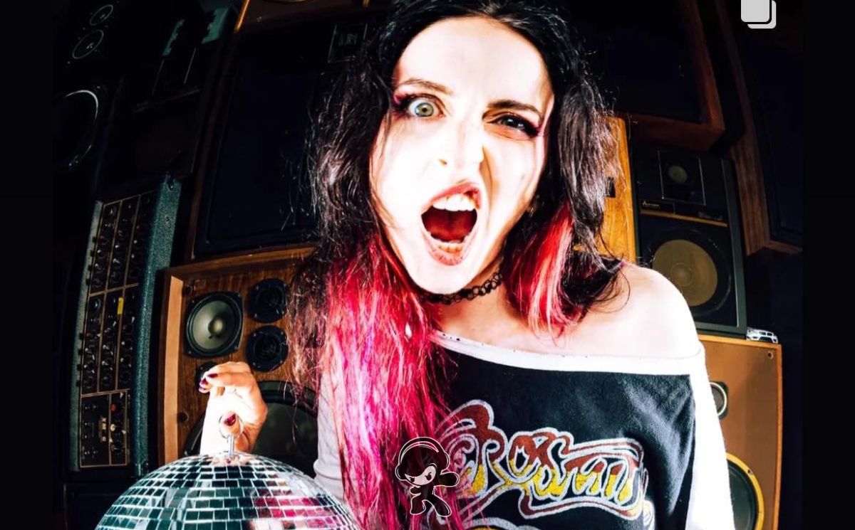 Nadia Vaeh - AHA (Pop Rock)