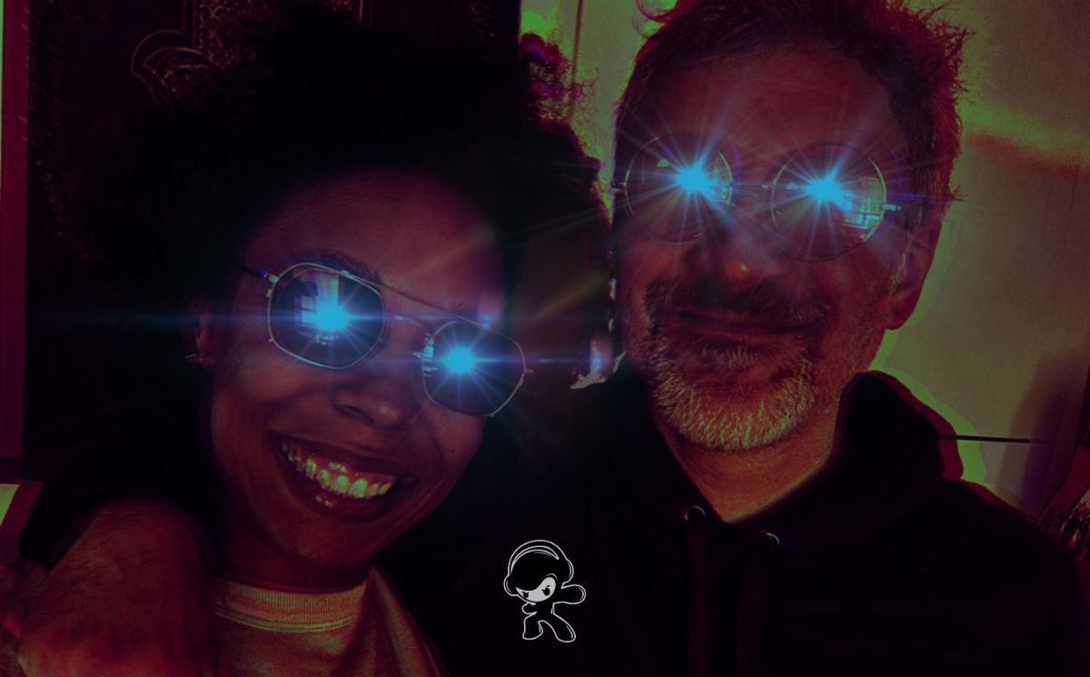 Sonic Costumes - How You Pretend (Indie Rock)