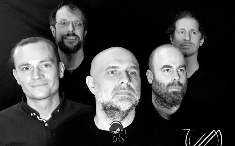 WAL - Circles (Indie Rock)