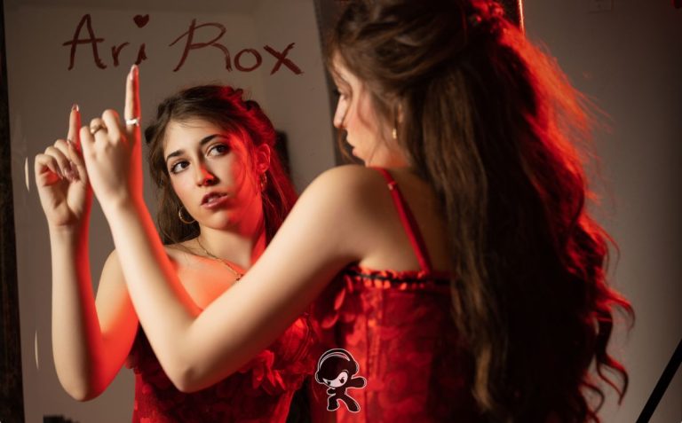 Ari Rox - Book Guys (Electro Pop)