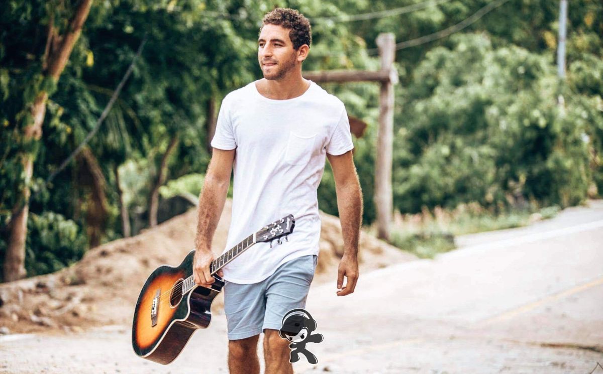 David Lazarus - I Struck Gold With You (Folk Pop)