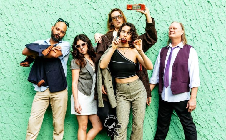 Donzii - On The Inside (Industrial)