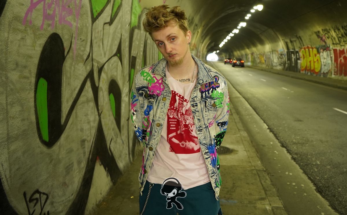 Love Ghost - Memento Mori (2025)