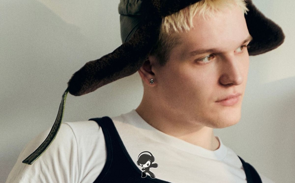 Luca Davis - Holy Days (Indie Pop)