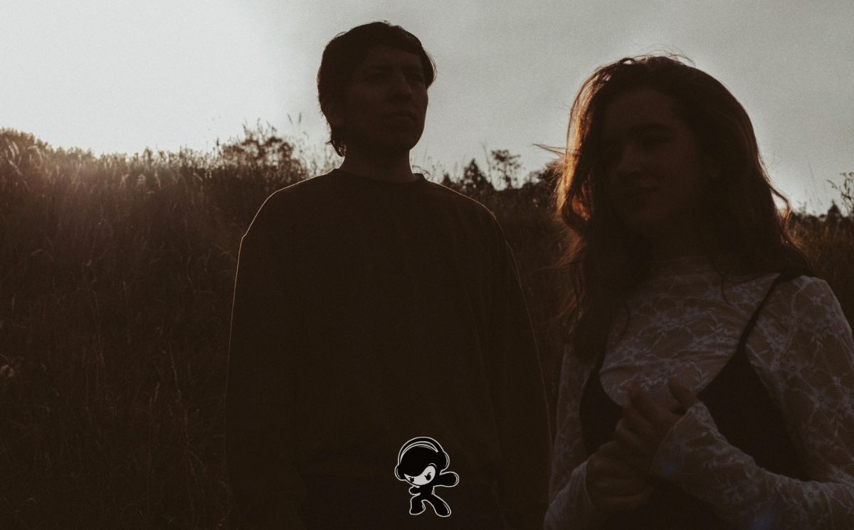 MOÏV - Textures (Alternative Pop)