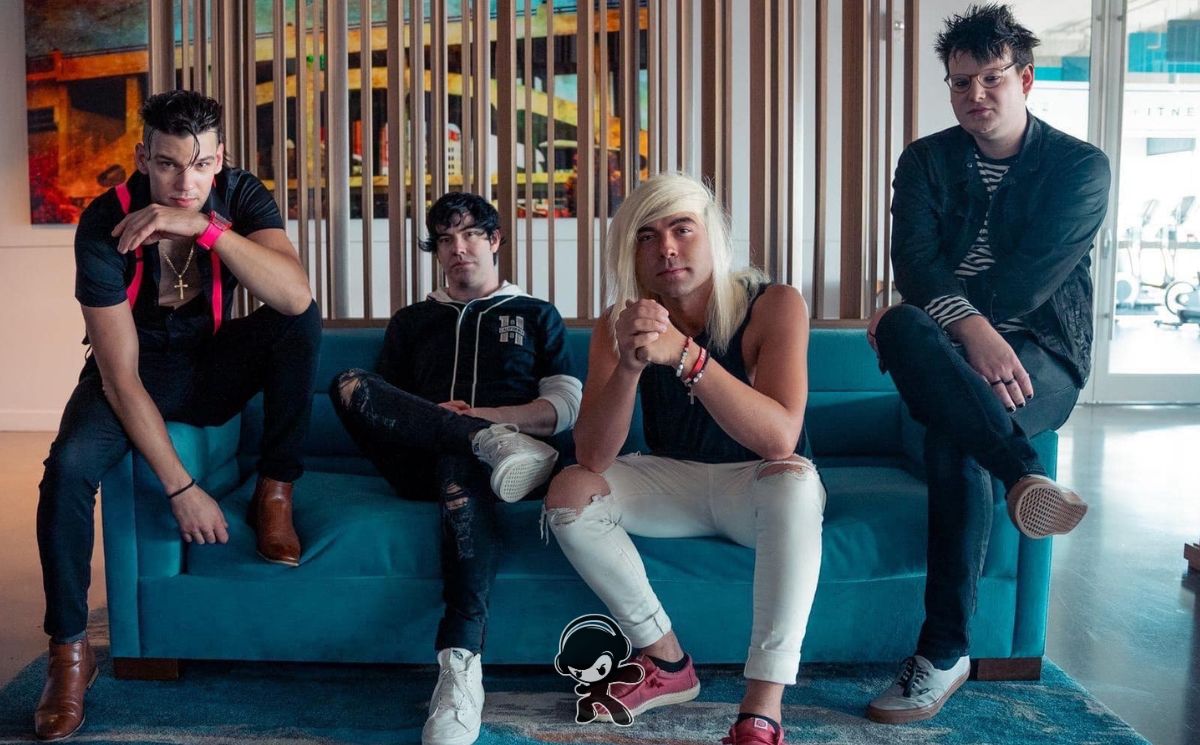 Morning In May - Shania Pain (Man I Feel Like A Loser) (Post-Hardcore)