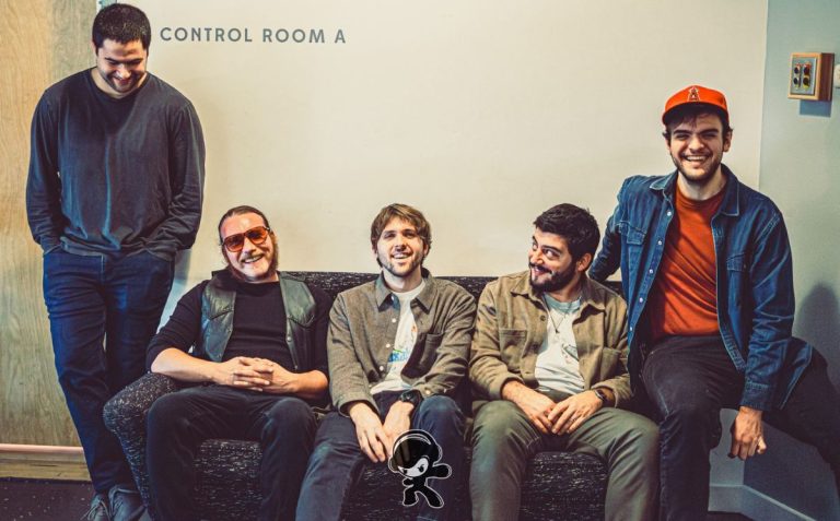 Police Touch Museum - Lover (Indie Rock)