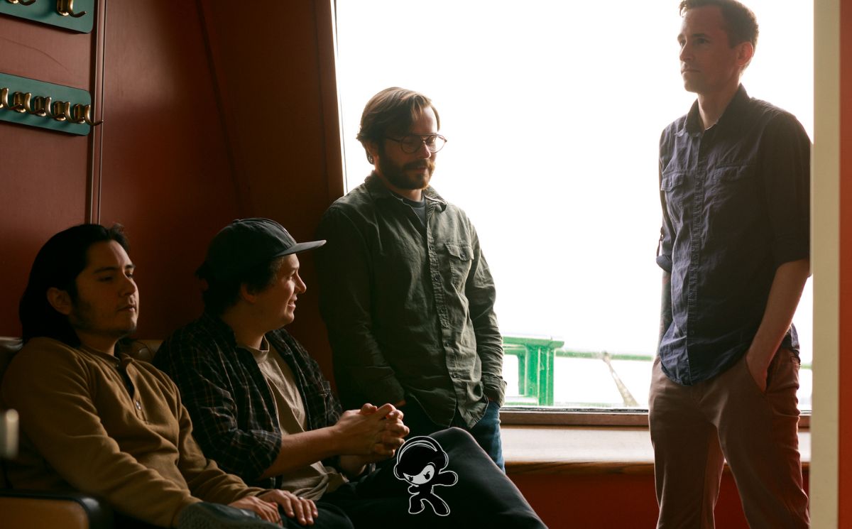 Puppy Feet - Through the Looking Glass (Pop-Punk)