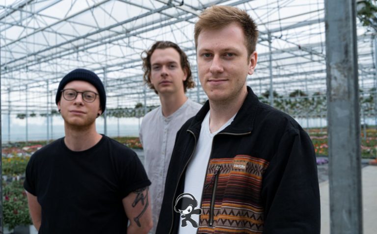 Skofja - Black To Blue (Indie Rock)