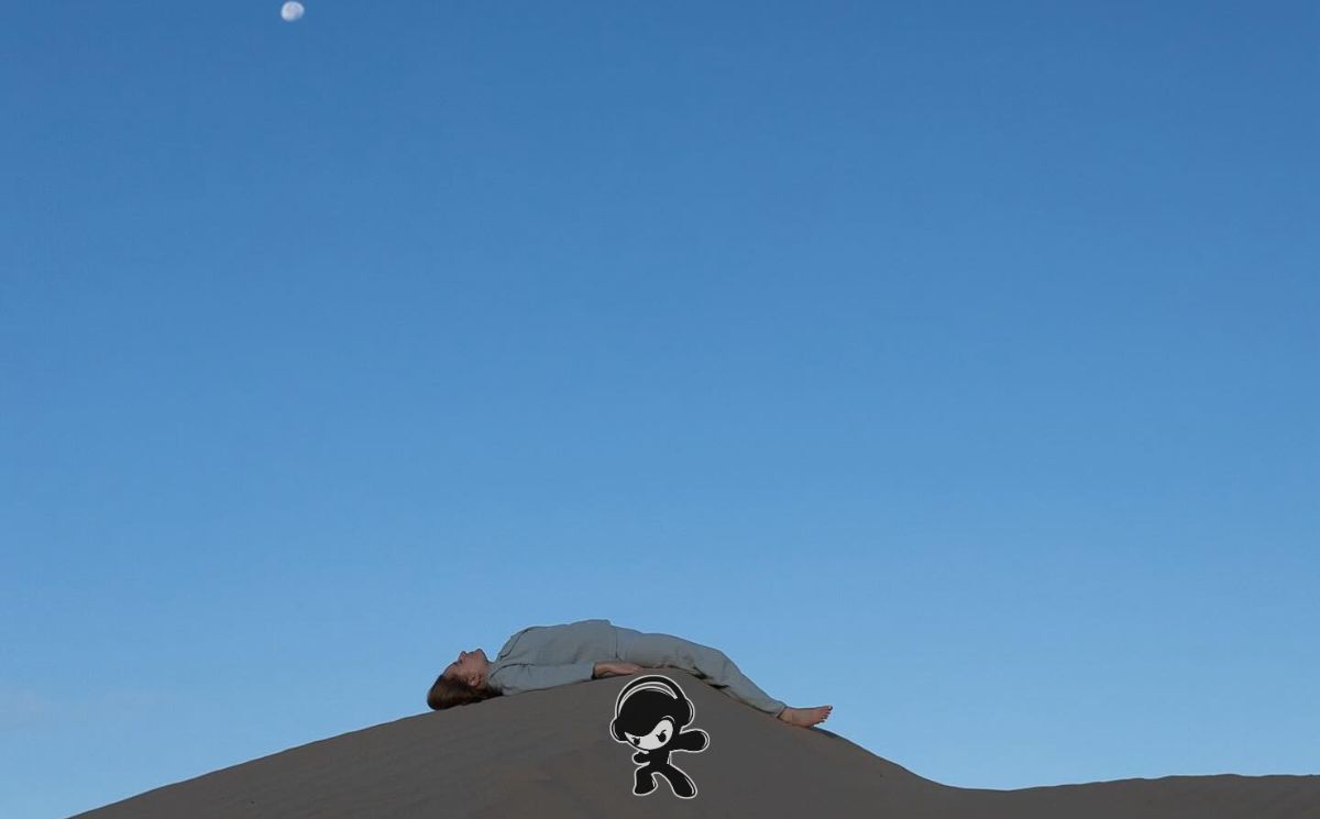 Sofi Gev - Bright Light Shining (Synthpop)