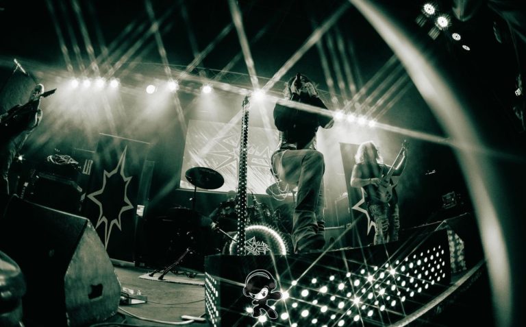 Solar - Deep Within (Hard Rock)