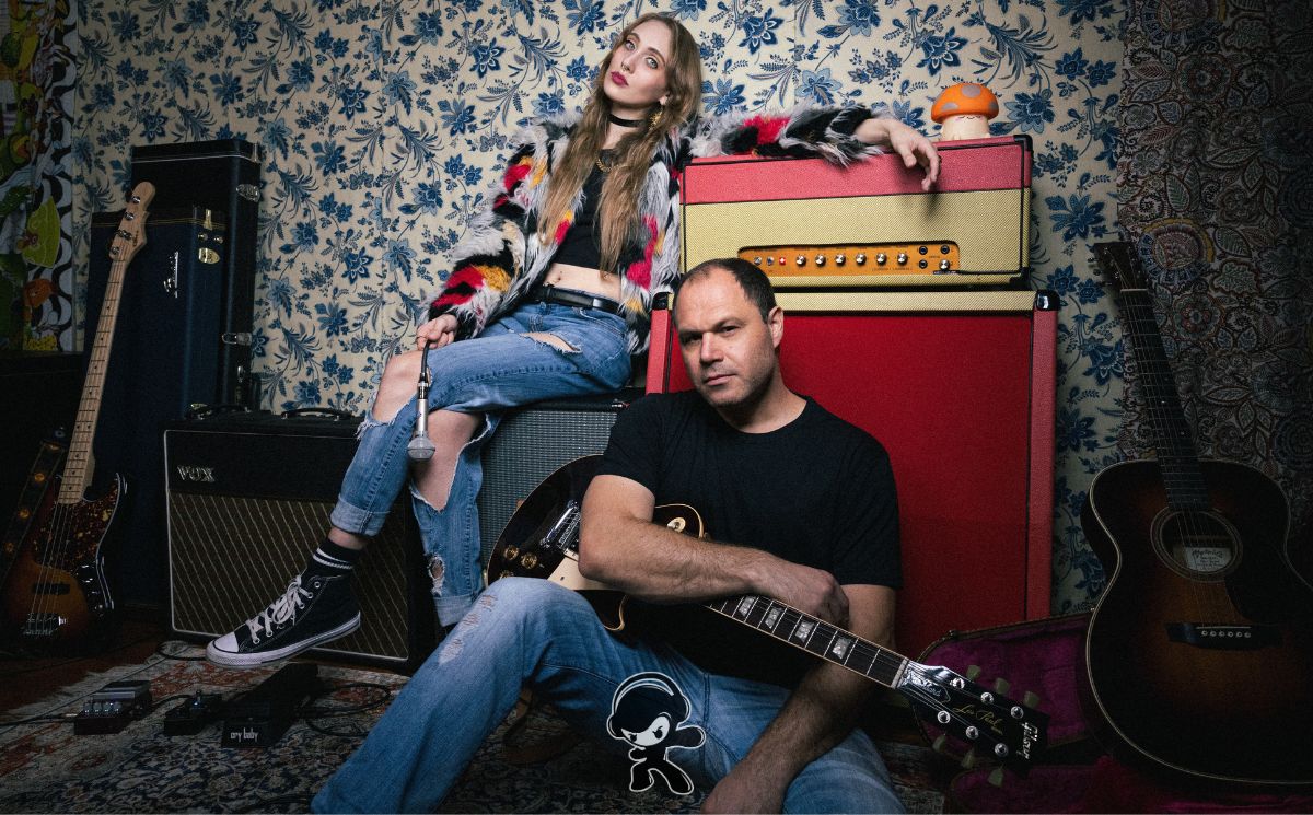 Strange New World - Escape (Alternative Rock)