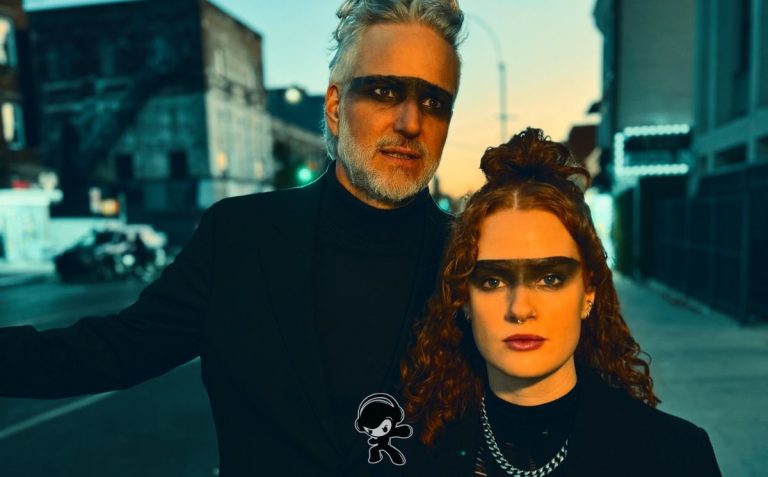 The Dream Eaters - Program Me, I'm A Machine (Synthpop)