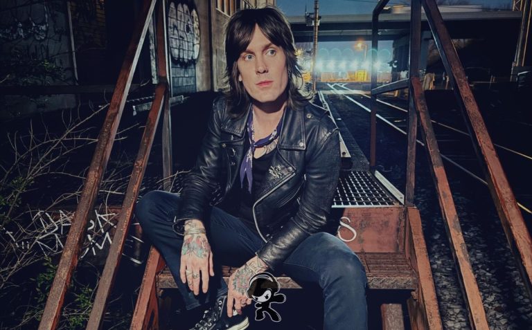 Tuk Smith & The Restless Hearts - Glorybound (Hard Rock)