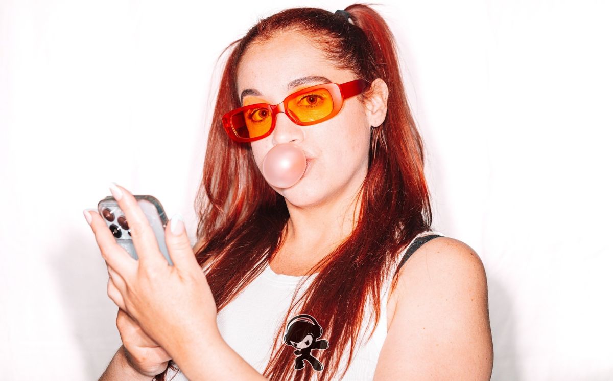 Bonf1r3 - They Don't Let Me (Alternative Pop)