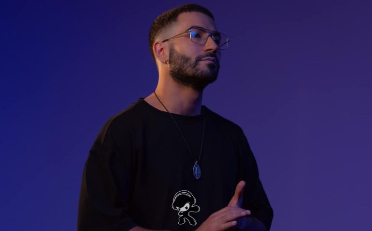 Chris Keryakos - Wolf (Indie R&B)