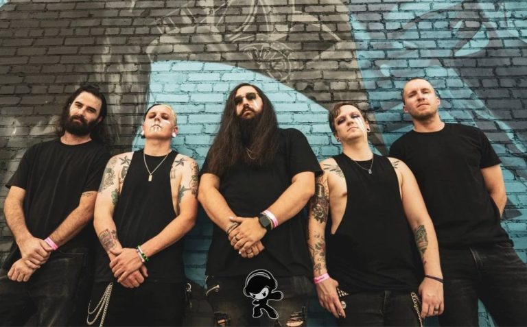 From The Tides - Hollywood's Bleeding (Metalcore)