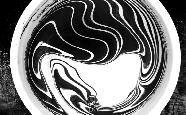 Macro/micro - Let it Rain (Experimental Electronic)